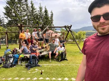 Bachelor Hike Experience (B'HE)