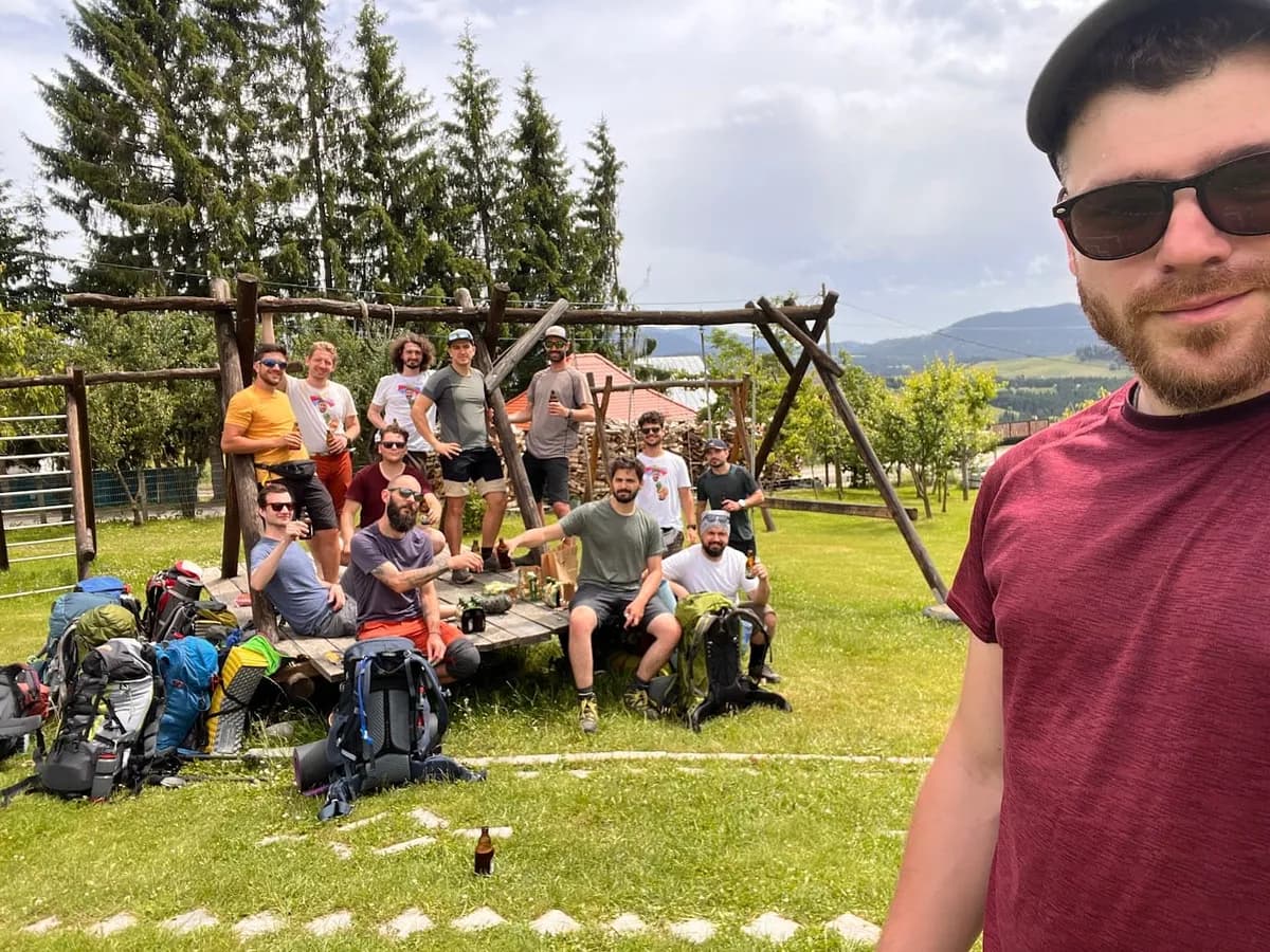 Bachelor Hike Experience (B'HE)